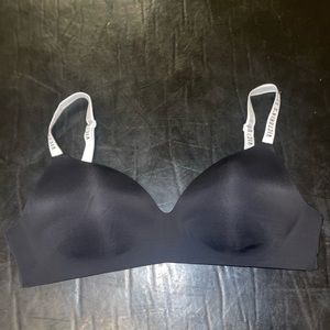 Victoria’s Secret Wireless Lightly Lined The T-Shirt Bra